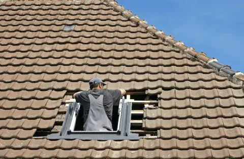 Pose de velux - Roost-Warendin